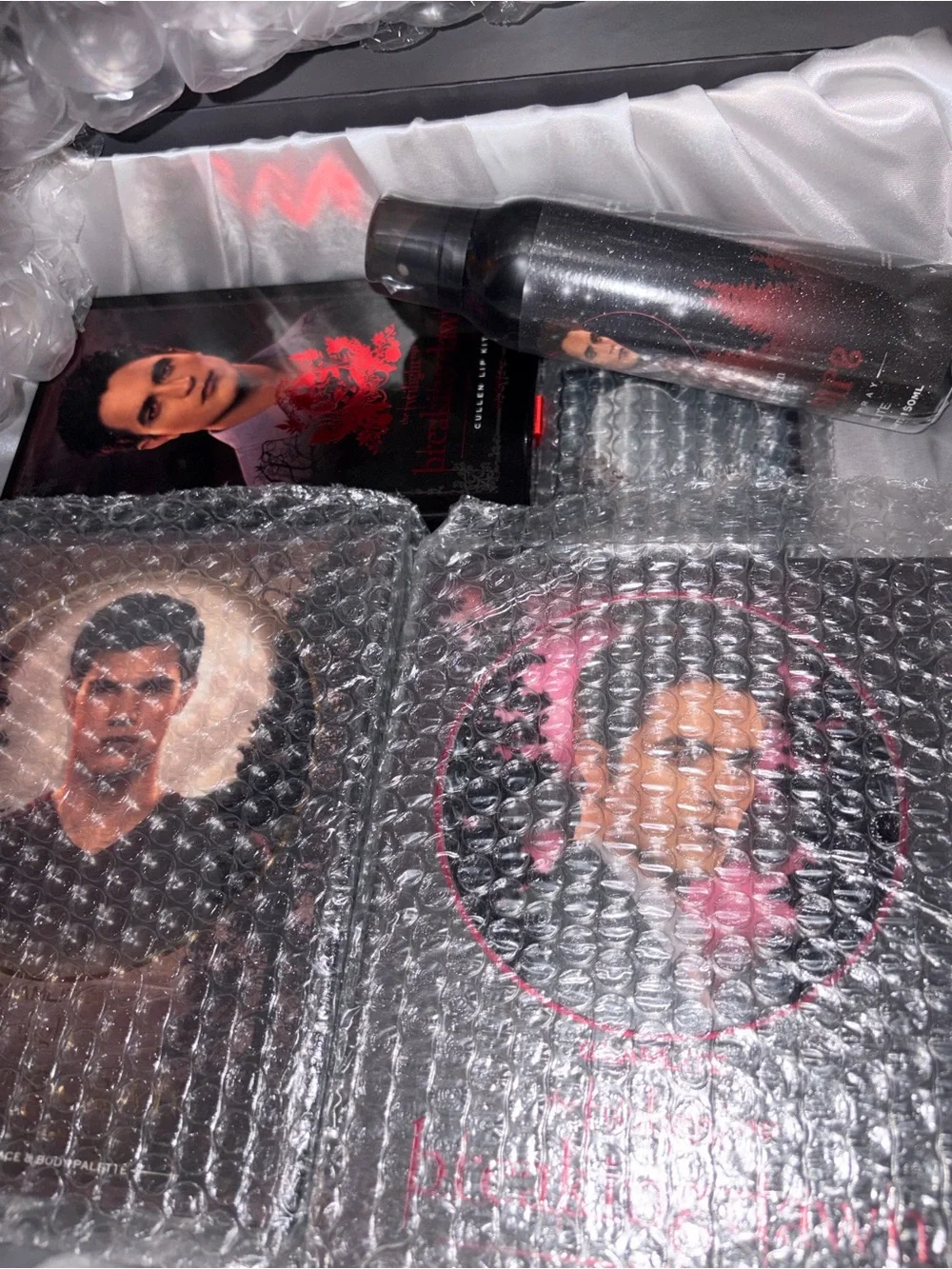 Breaking Dawn Part 1 Makeup Collection glamlite new never used amazing!!!